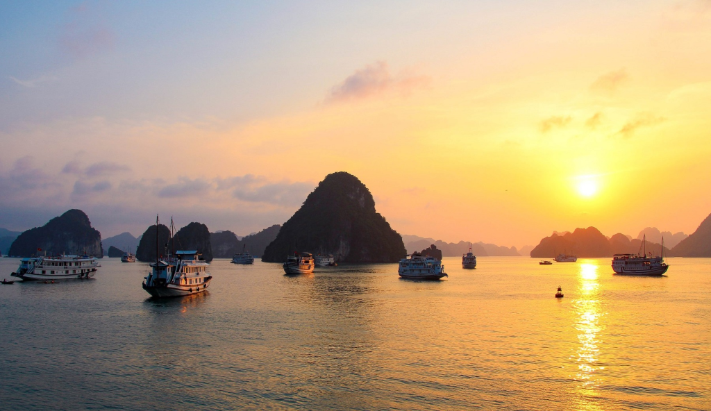 Sunrise over Lan Ha Bay
